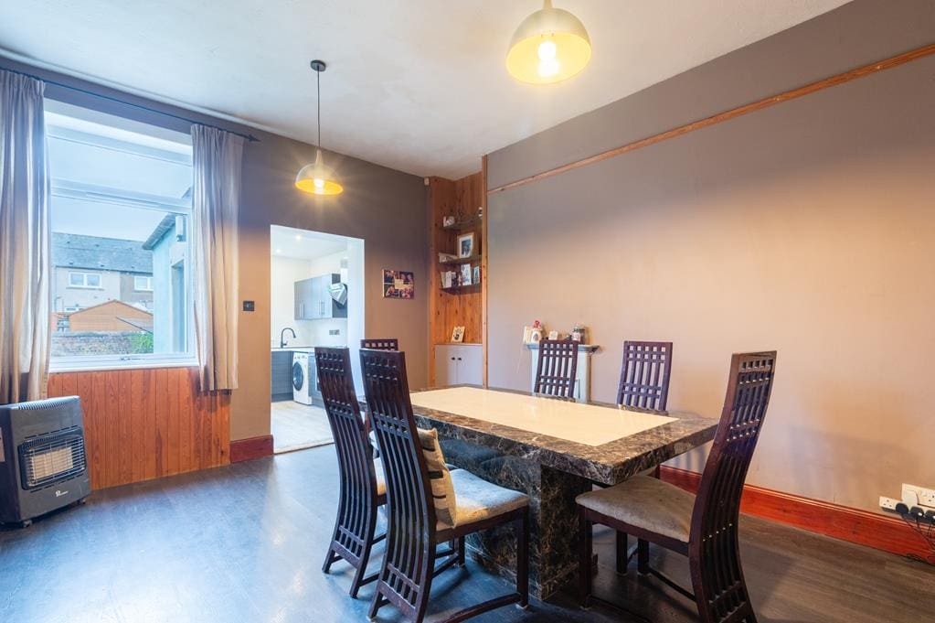 LEV1307CGM DINING ROOM.jpg