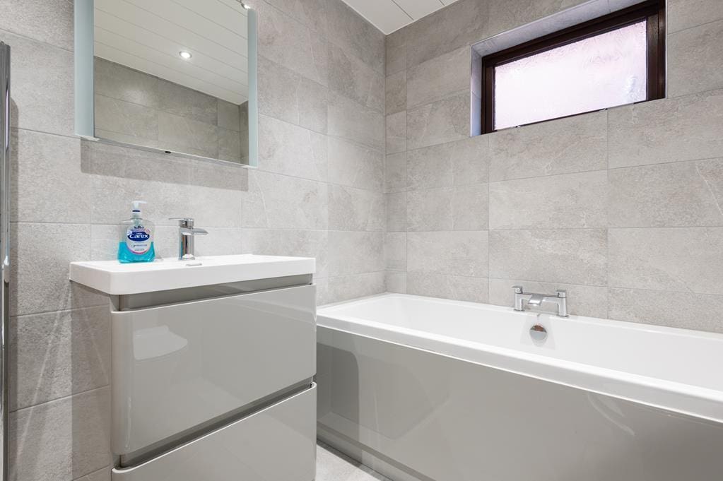 CUP1354CGM BATHROOM AGAIN.jpg