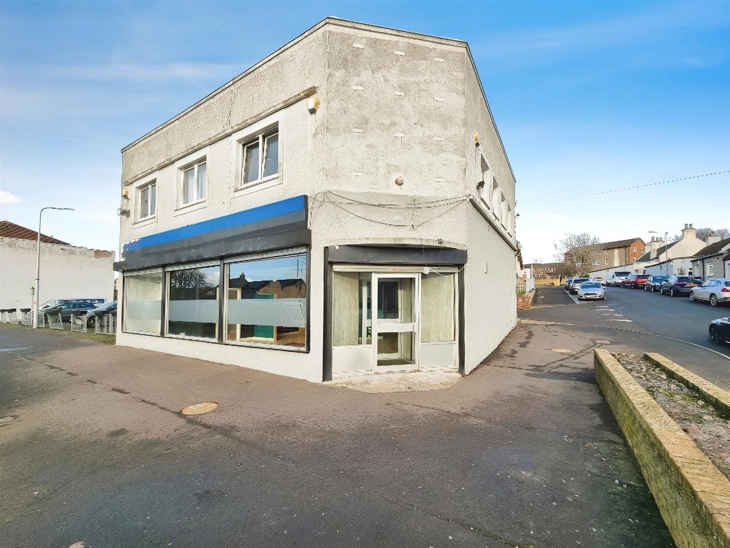 RDC0383LEVC EXTERNAL.jpg