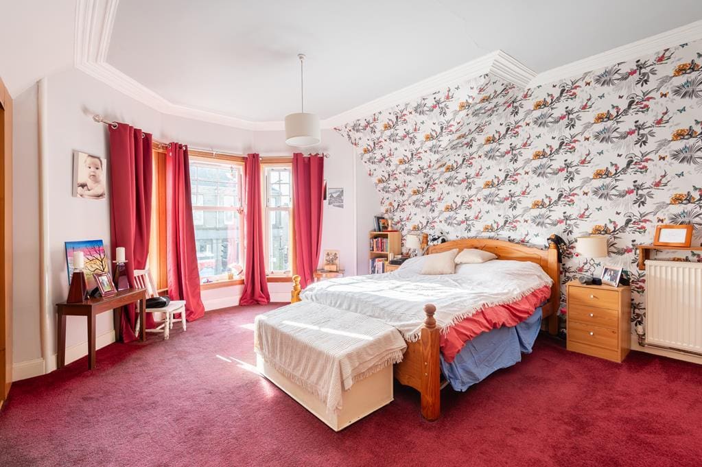 LEV1315SEG BEDROOM 1.jpg
