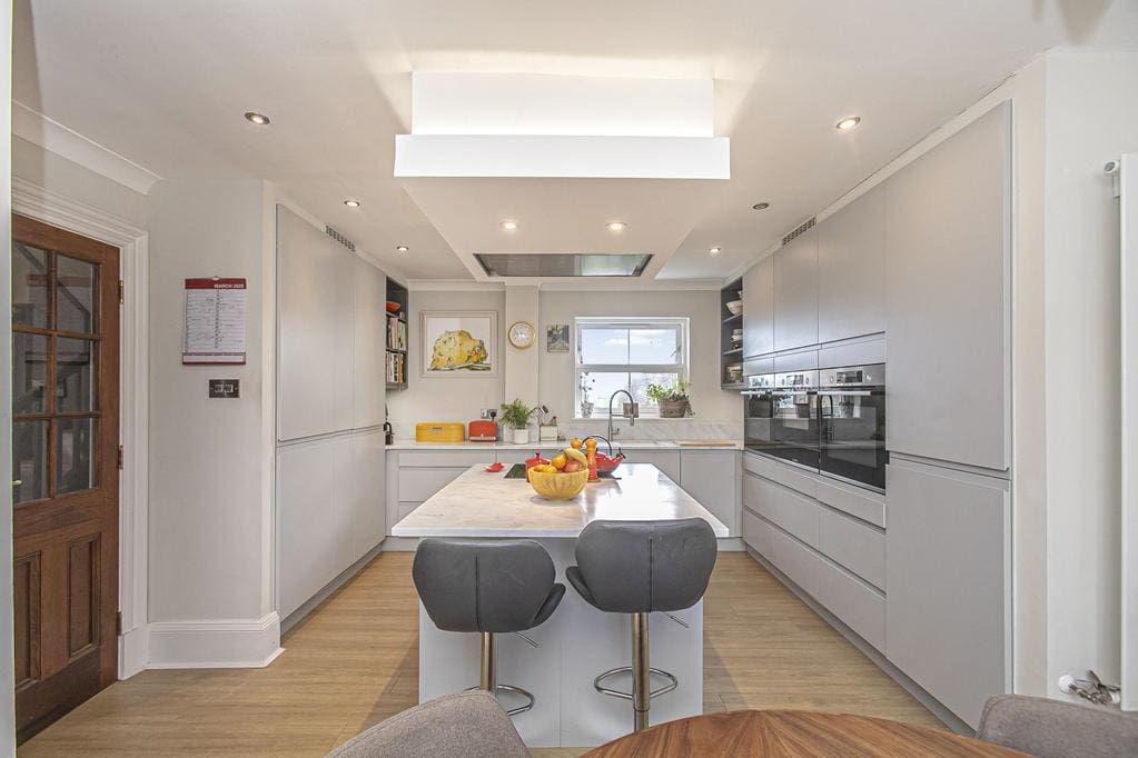 CUP1366SEG DINING KITCHEN.jpg