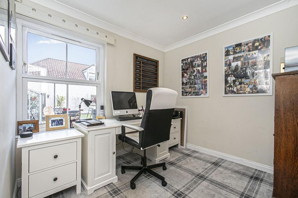 CUP1366SEG HOME OFFICE.jpg