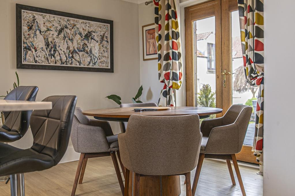 CUP1366SEG DINING AREA.jpg