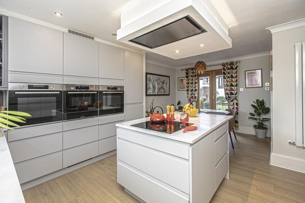 CUP1366SEG KITCHEN TO DINING.jpg