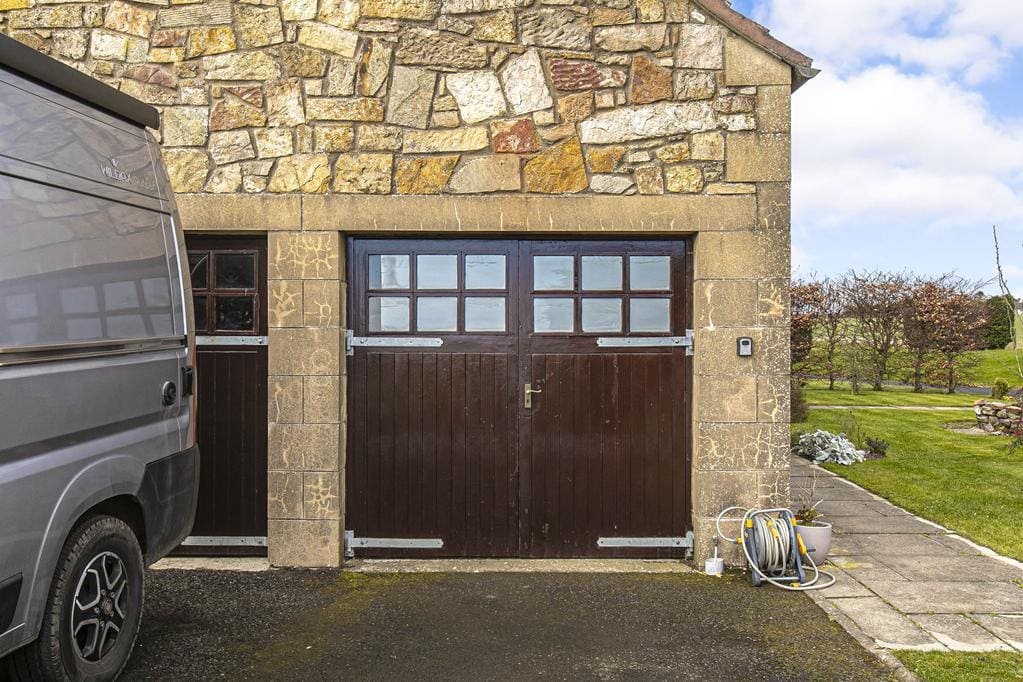 CUP1366SEG GARAGE.jpg