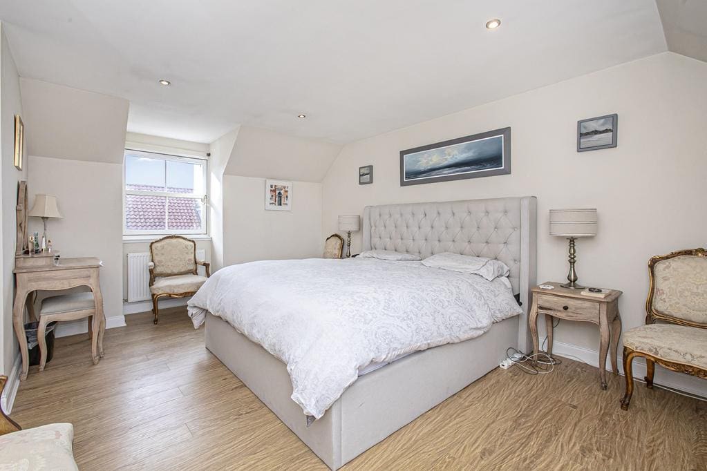 CUP1366SEG MASTER BEDROOM AGAIN.jpg