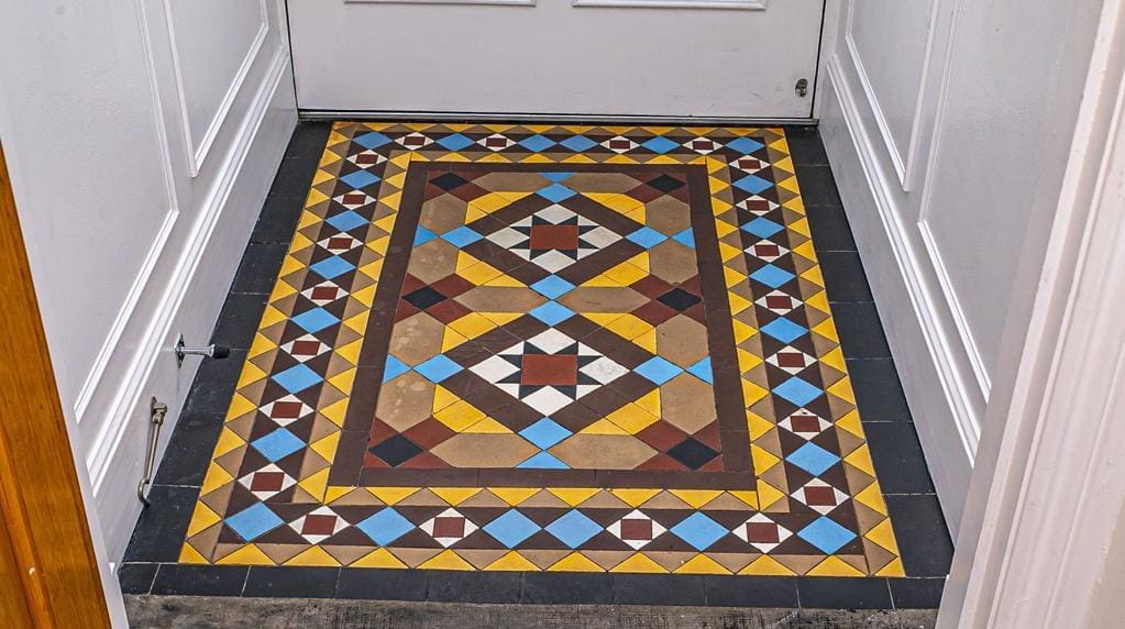 CUP1374SEG VESTIBULE DETAIL.jpg