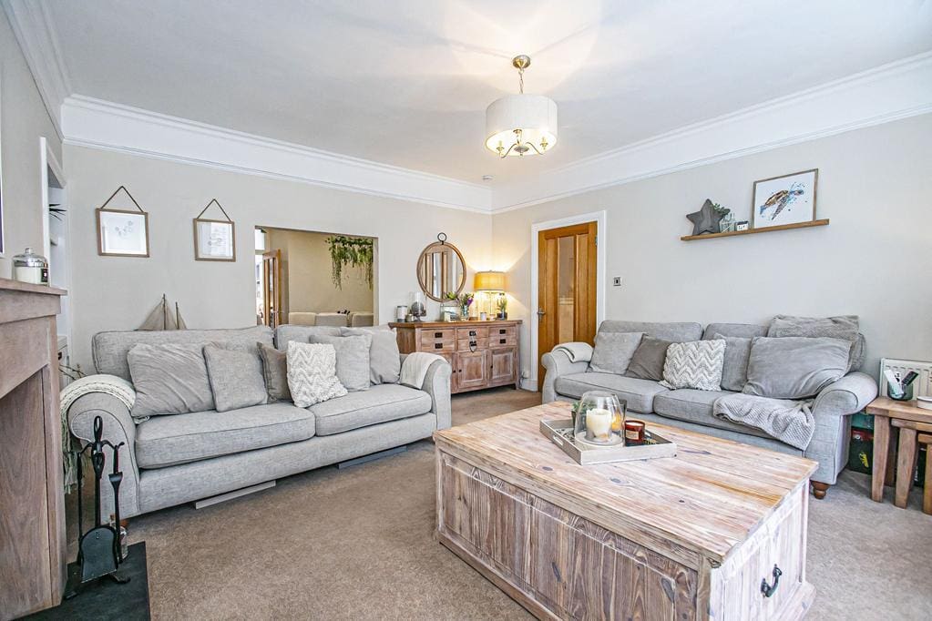 CUP1374SEG LIVING ROOM REAR.jpg