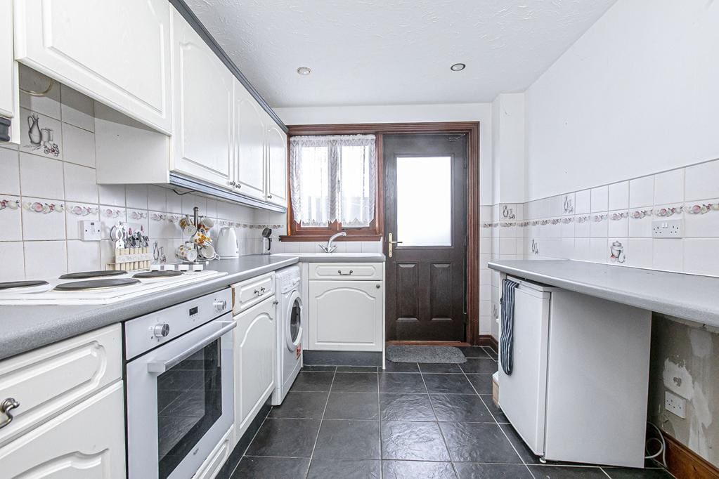 CUP1370SEG KITCHEN.jpg