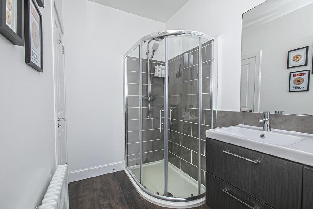 CUP1374SEG ENSUITE SHOWER ROOM AGAIN.jpg