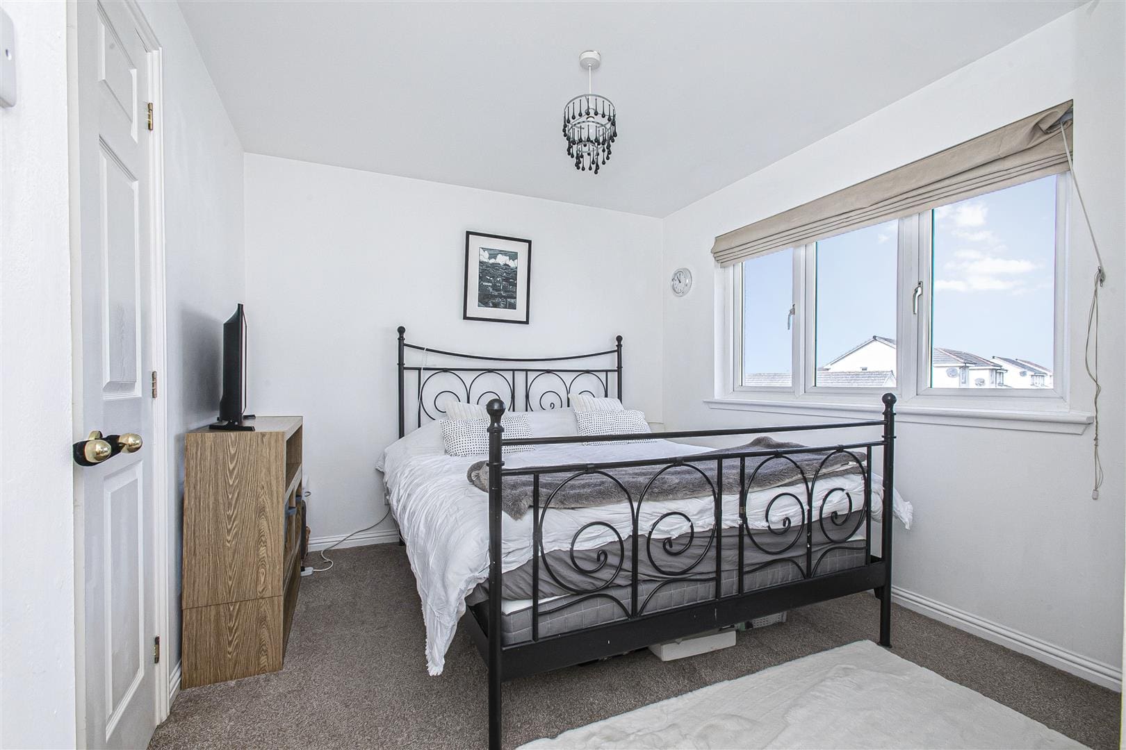 CUP1372SEG MASTER BEDROOM.jpg