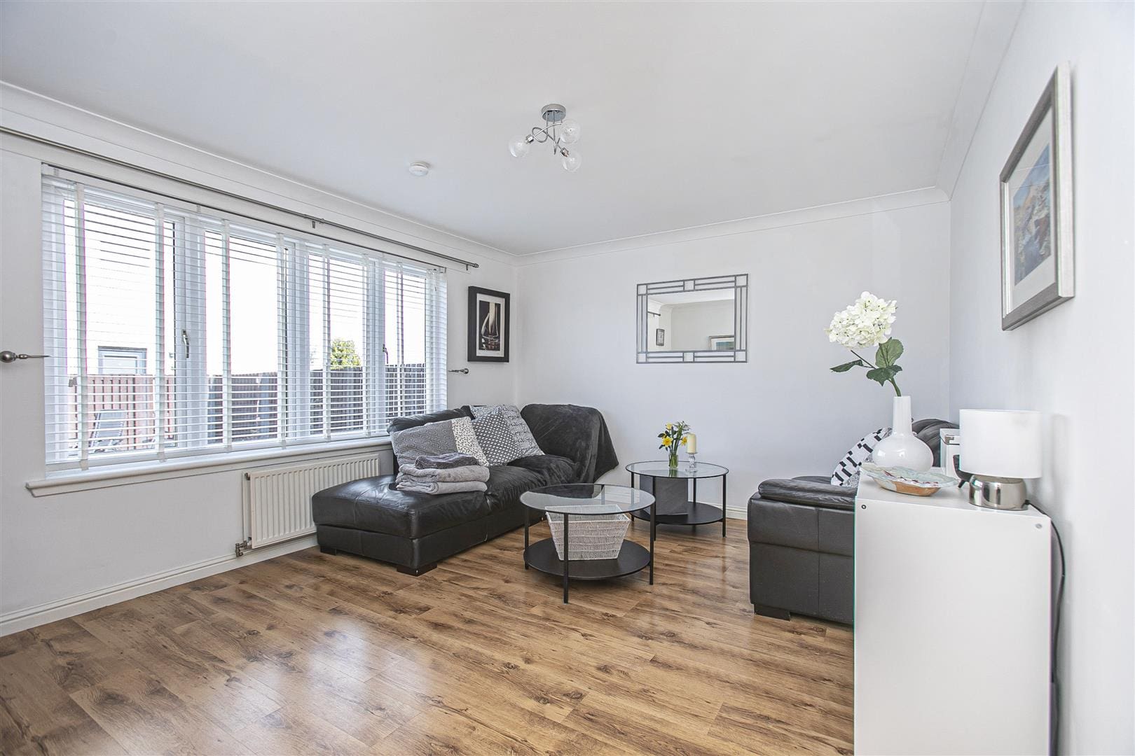 CUP1372SEG LIVING ROOM.jpg
