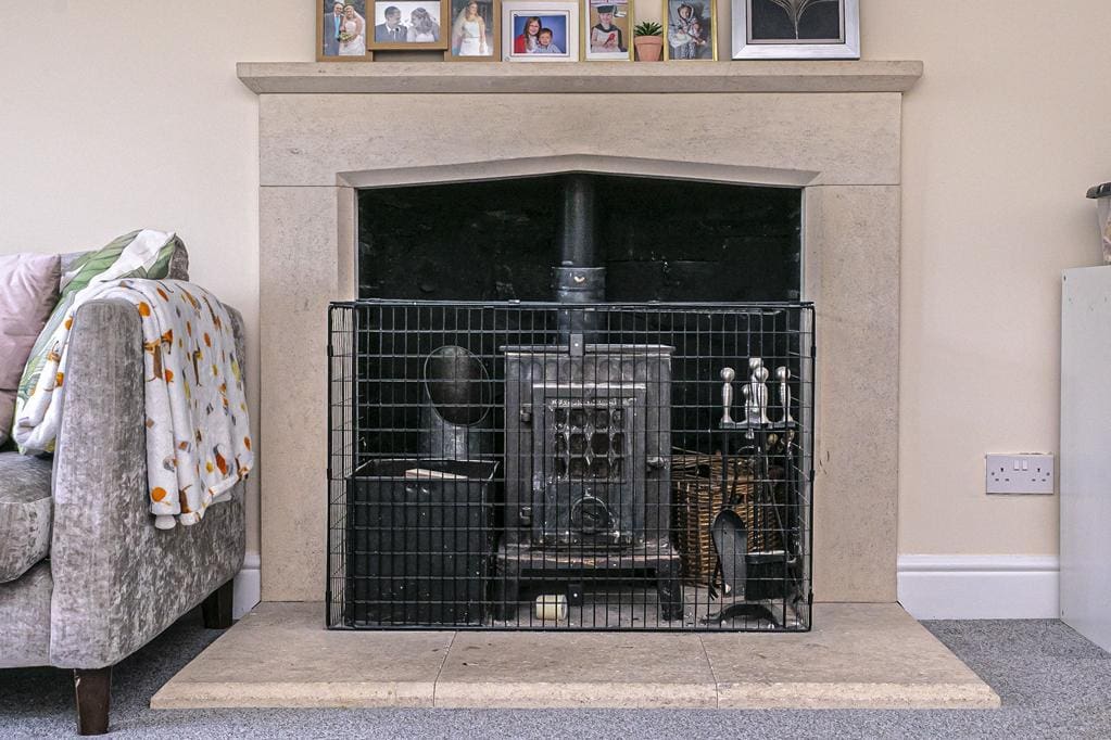 CUP1371SEG FAMILY ROOM DETAIL.jpg