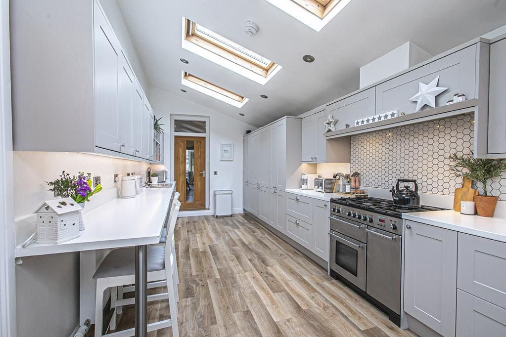 CUP1374SEG KITCHEN AREA.jpg