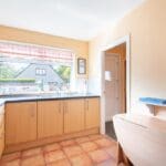 LEV1388PEM BREAKFSTING KITCHEN AGAIN.jpg