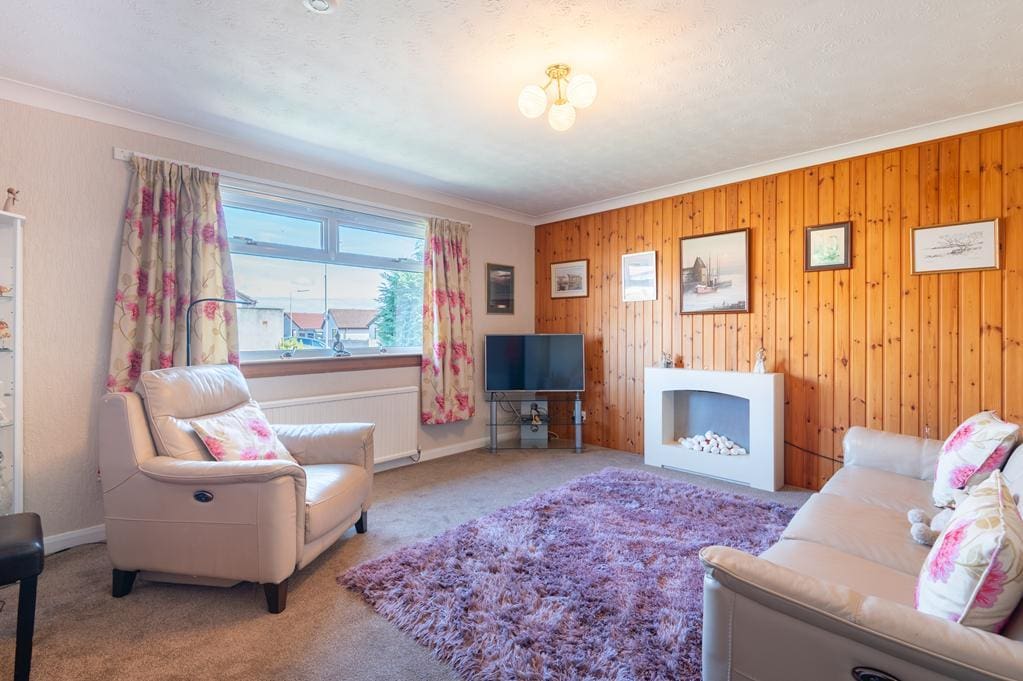 LEV1388PEM LOUNGE.jpg