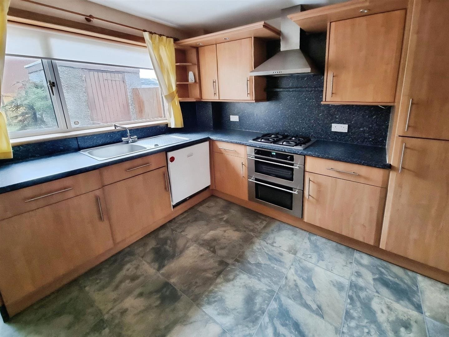 RDC0399LEVI KITCHEN (3).jpg