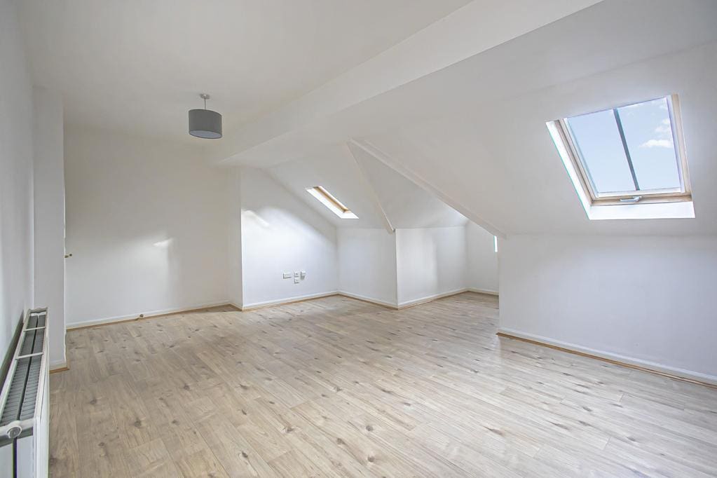 LEV1379PEM OPEN PLAN RECEPTION.jpg