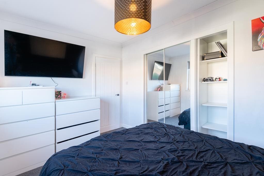 LEV1421PEM BEDROOM 1 AGAIN.jpg