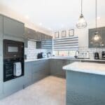 LEV1421PEM BREAKFASTING KITCHEN.jpg