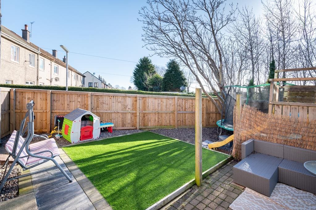 LEV1421PEM REAR GARDEN AGAIN.jpg