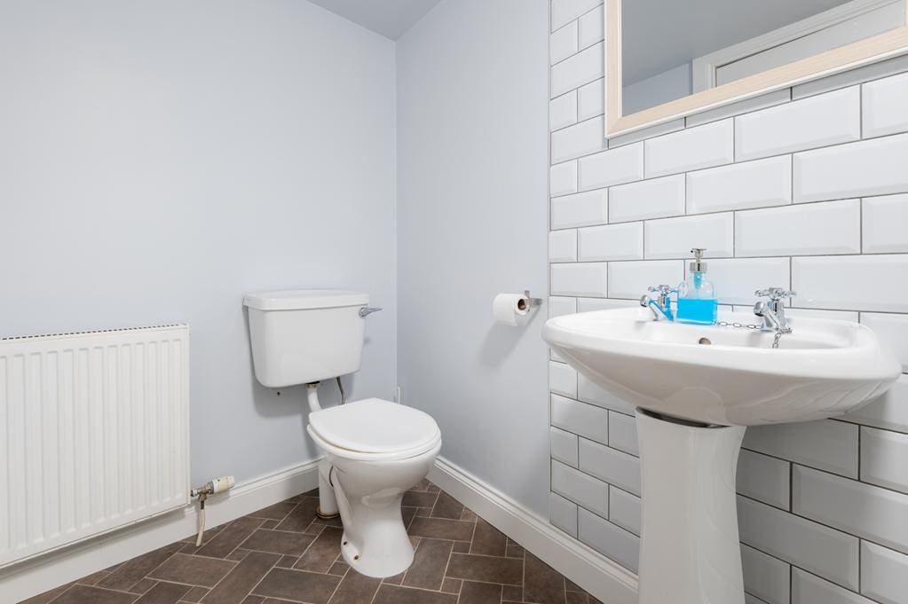 CUP1452SEG SHOWER ROOM AGAIN.jpg