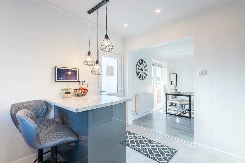 LEV1421PEM KITCHEN ISLAND DETAIL.jpg