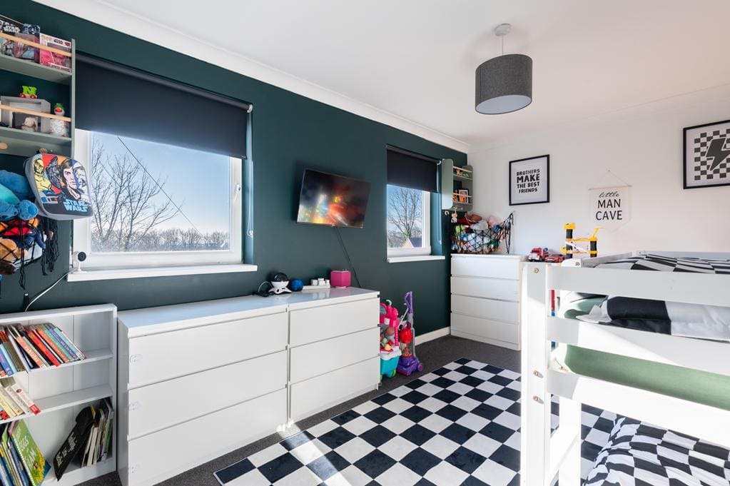 LEV1421PEM BEDROOM 2 AGAIN.jpg