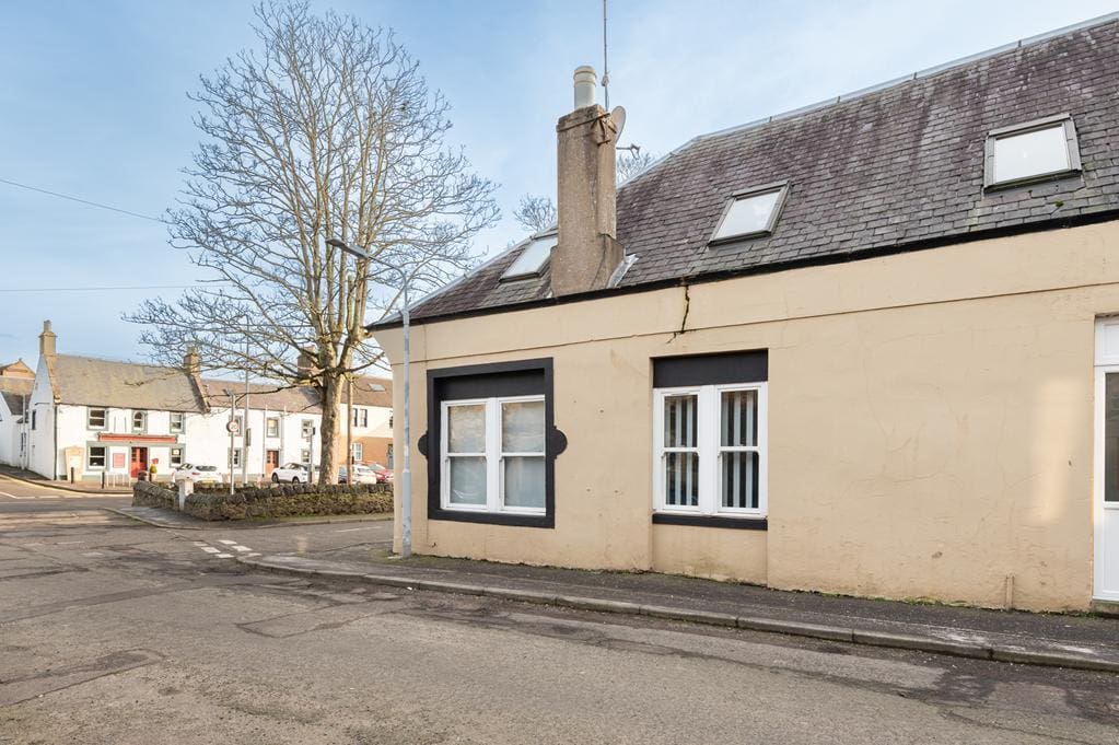 CUP1452SEG SIDE EXTERNAL.jpg