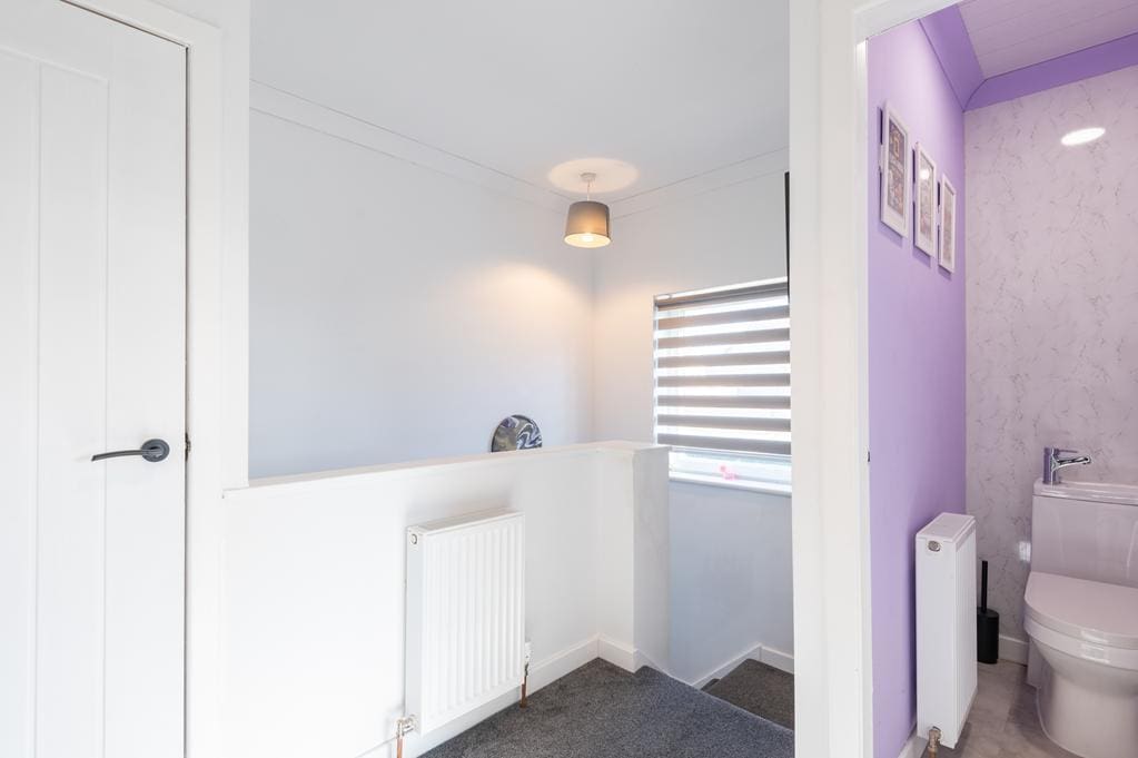 LEV1421PEM UPPER LANDING.jpg