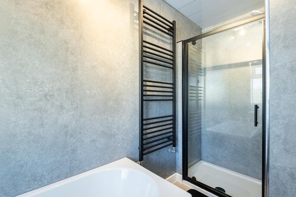 LEV1421PEM BATHROOM AGAIN.jpg