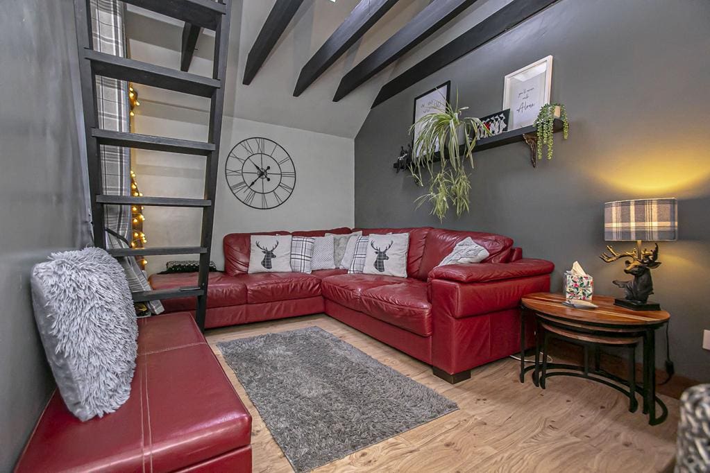 CUP1450PEM BEDROOM 4.jpg