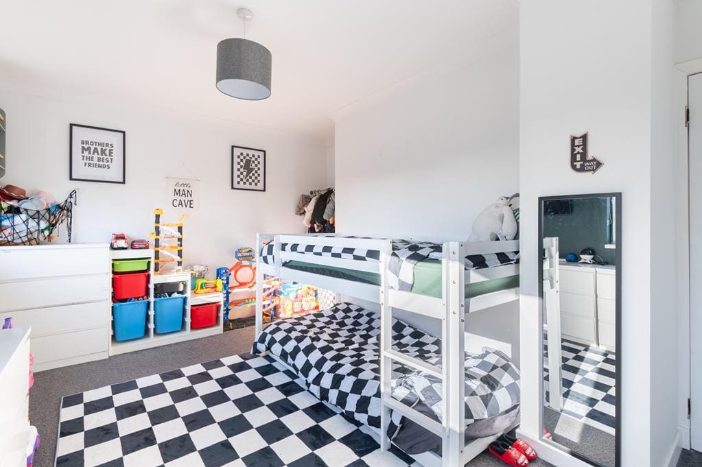 LEV1421PEM BEDROOM 2.jpg