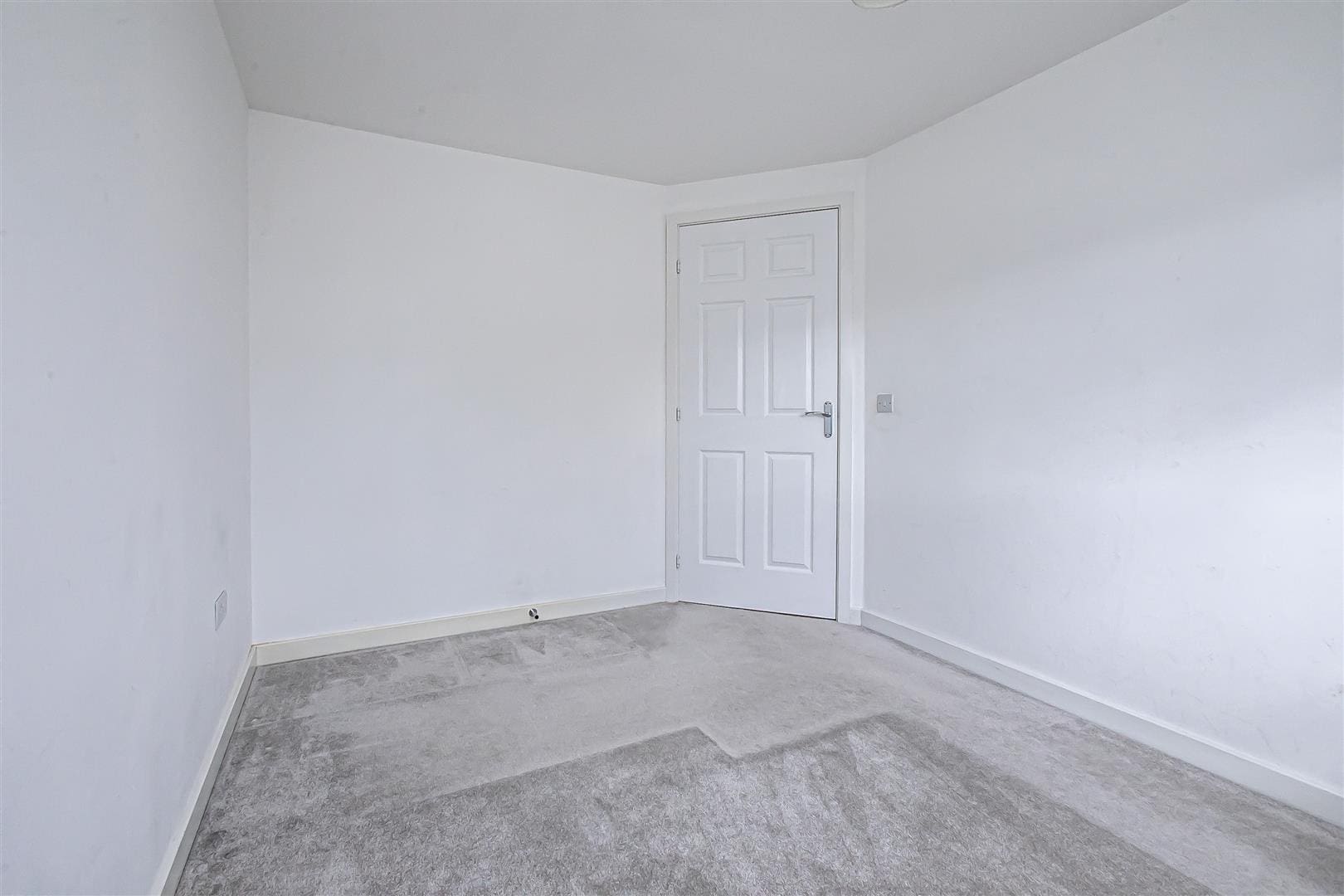 RDC0162CUPI Bedroom 2 (1).jpg