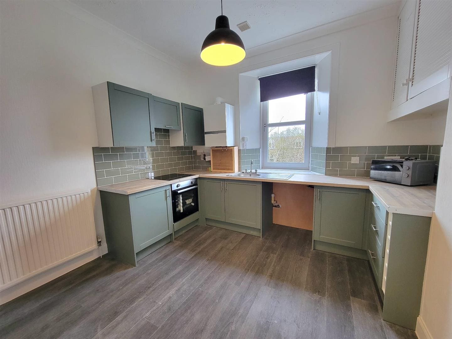 KNM0084GLEI Kitchen (3).jpeg