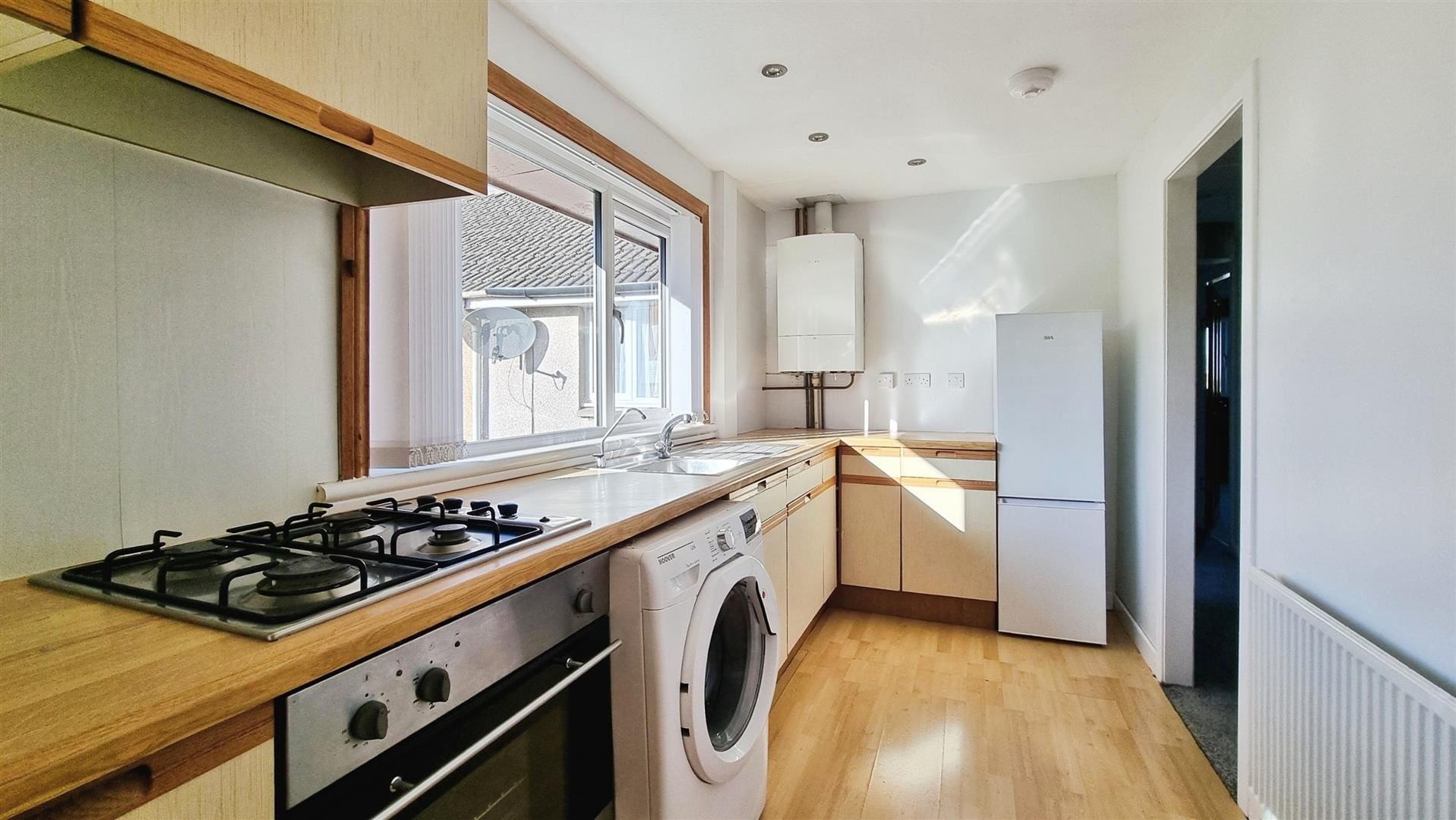 RDC0353LEVI KITCHEN (2).jpg