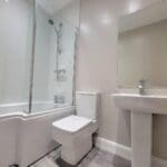 KNM0084GLEI Bathrom.jpeg