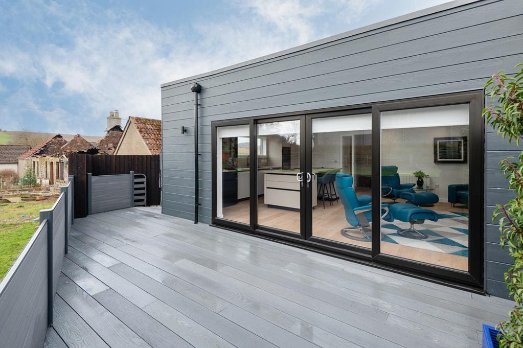 CUP1456SEG EXTERNAL REAR.jpg