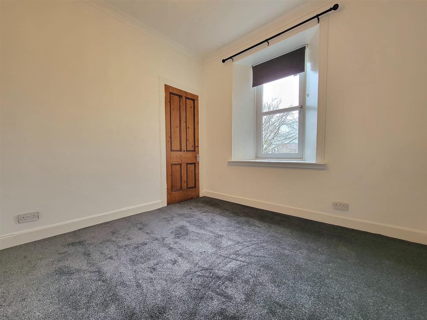 KNM0084GLEI Bedroom 2 (1).jpeg