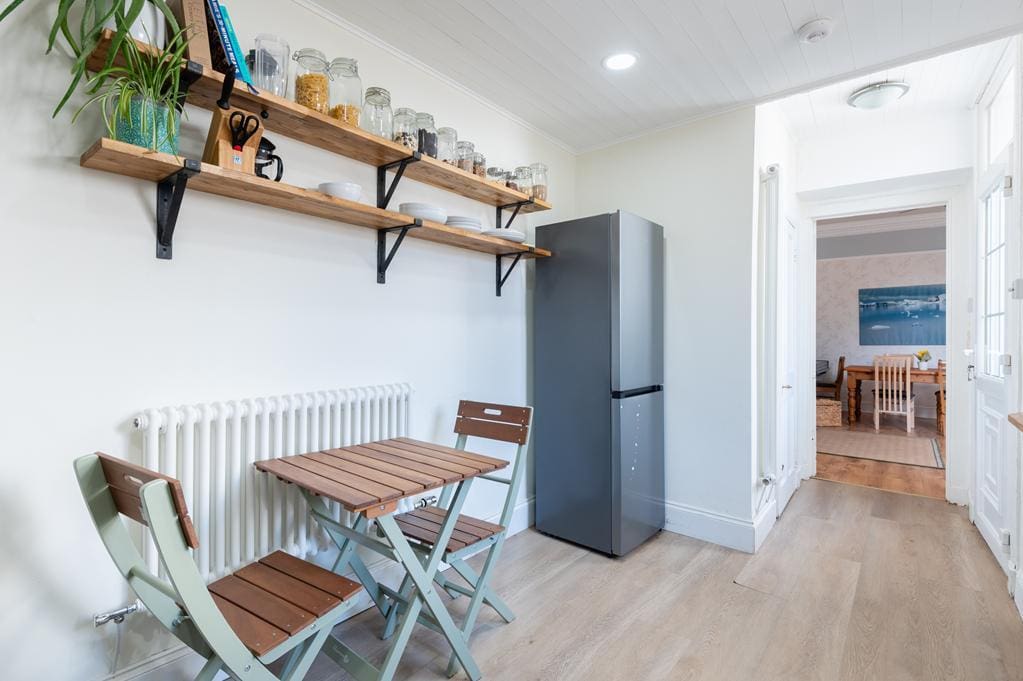 LEV1435PEM KITCHEN DETAIL 1.jpg