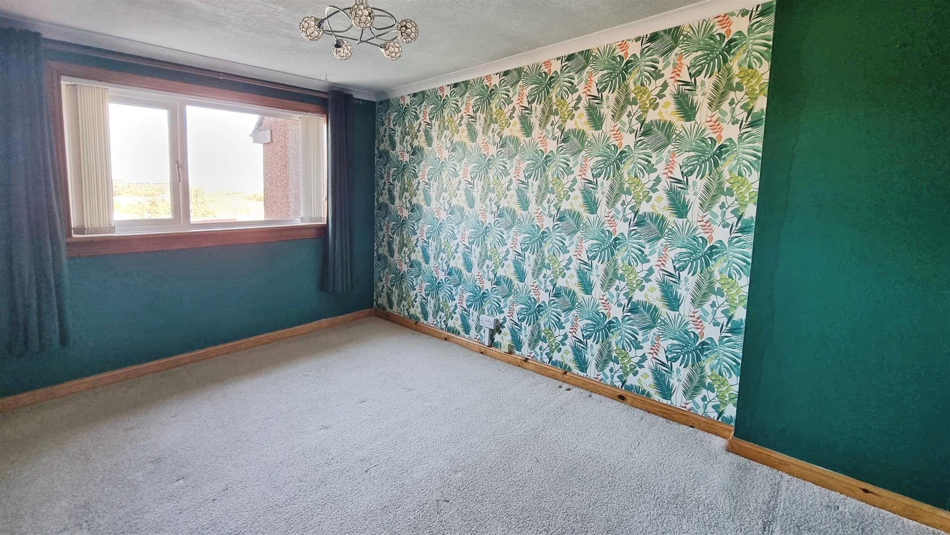 RDC0353LEVI BEDROOM 1 (1).jpg