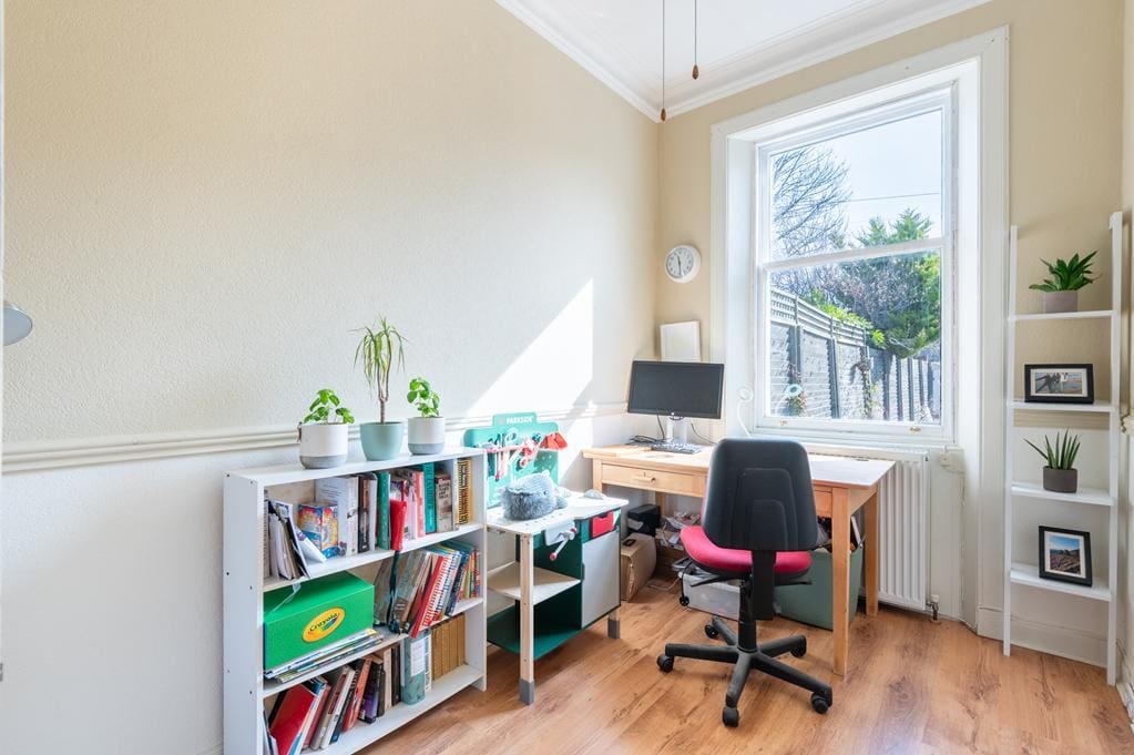 LEV1435PEM BEDROOM 4.jpg