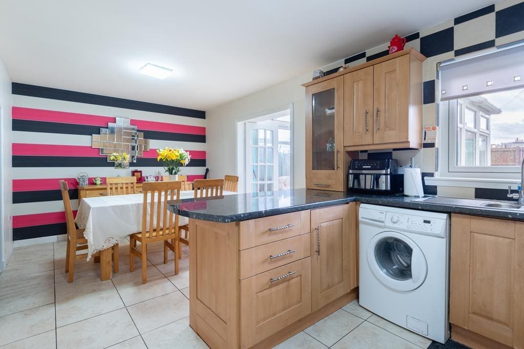 CUP1461SEG DINING KITCHEN.jpg