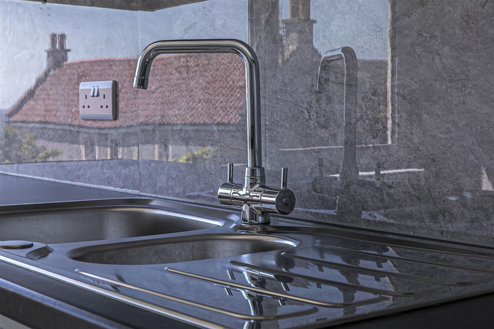 RDC0356LEVI FIXTURES.jpg