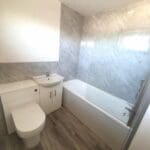 RDC0178GLEI Bathroom.jpg