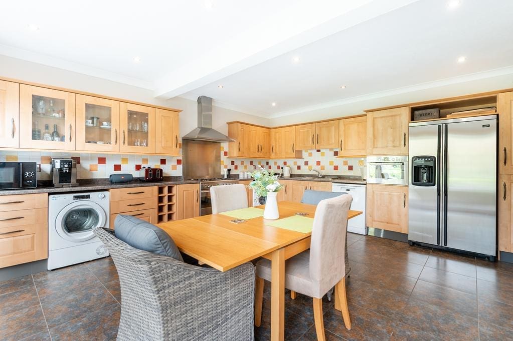 CUP1468SEG DINING KITCHEN AGAIN.jpg