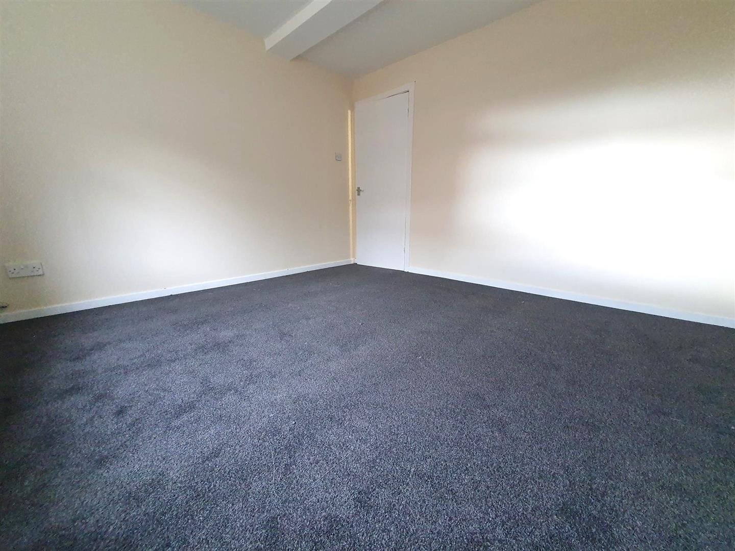JMP0186LEVI Bedroom (2).jpg