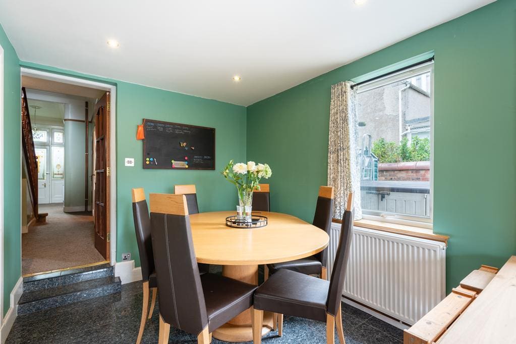 CUP1469SEG DINING AREA.jpg