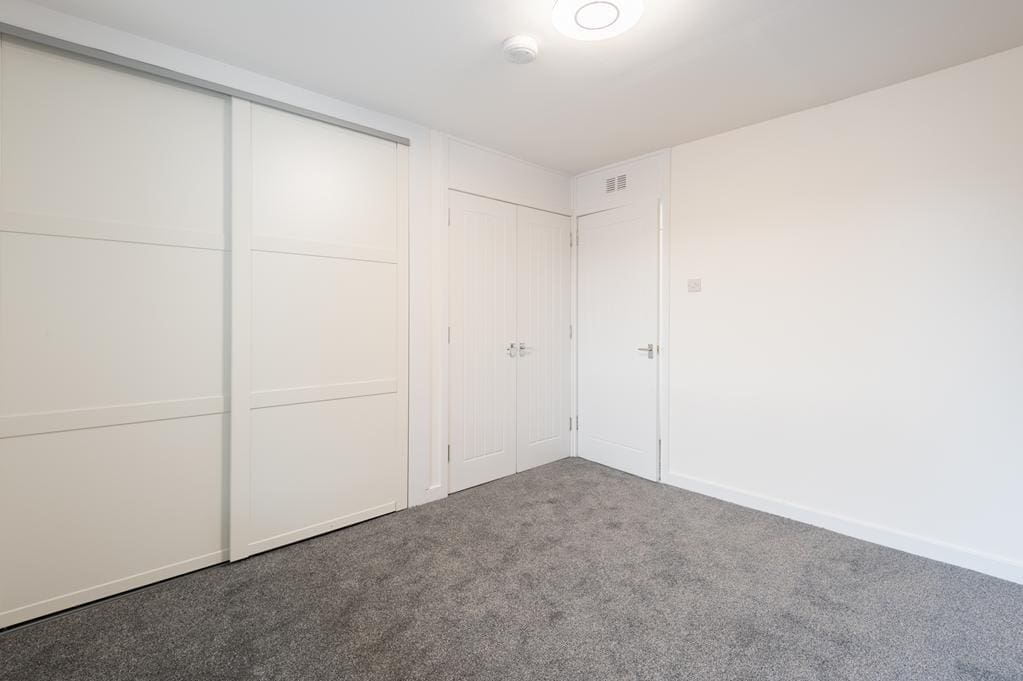 CUP1464SEG BEDROOM AGAIN.jpg