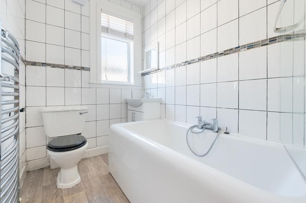 CUP1459SEG BATHROOM.jpg